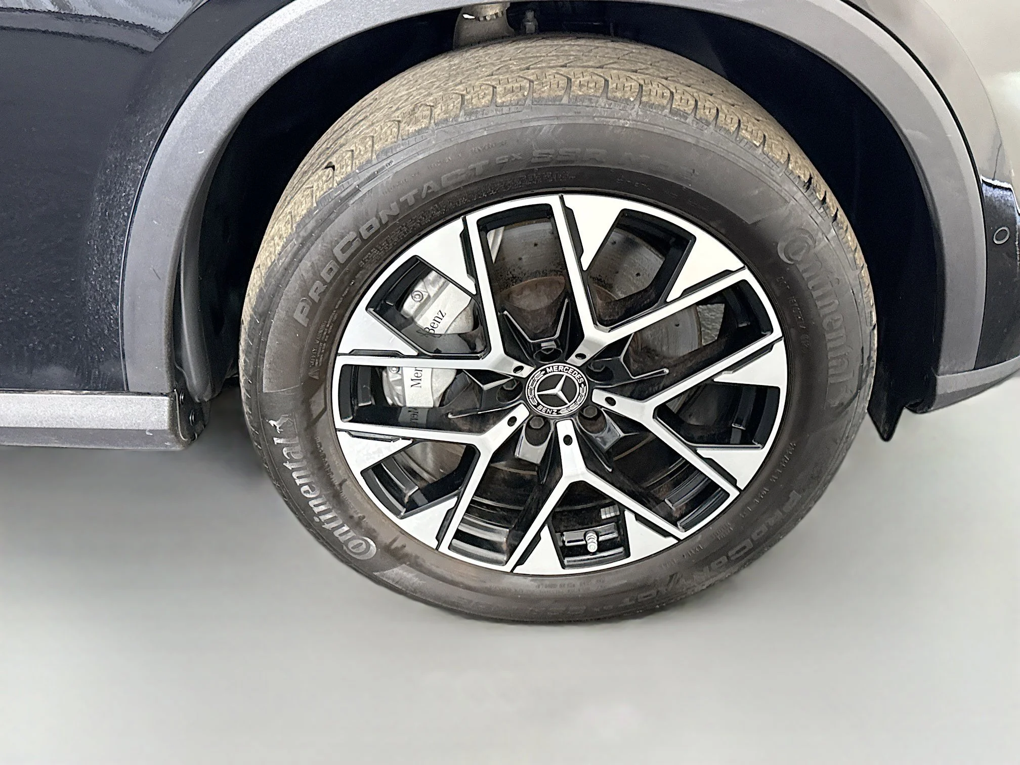 Used 2025 Black Mercedes-Benz GLC 350e image 28