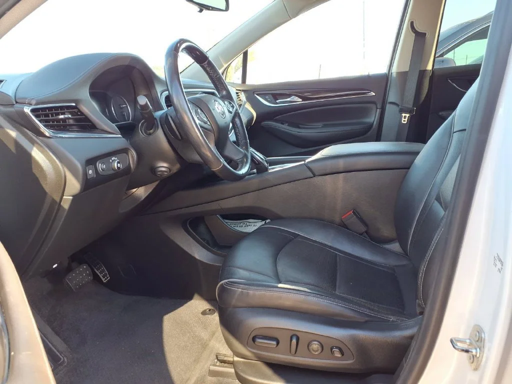 Used 2020 White Frost Tricoat Buick Avenir image 14