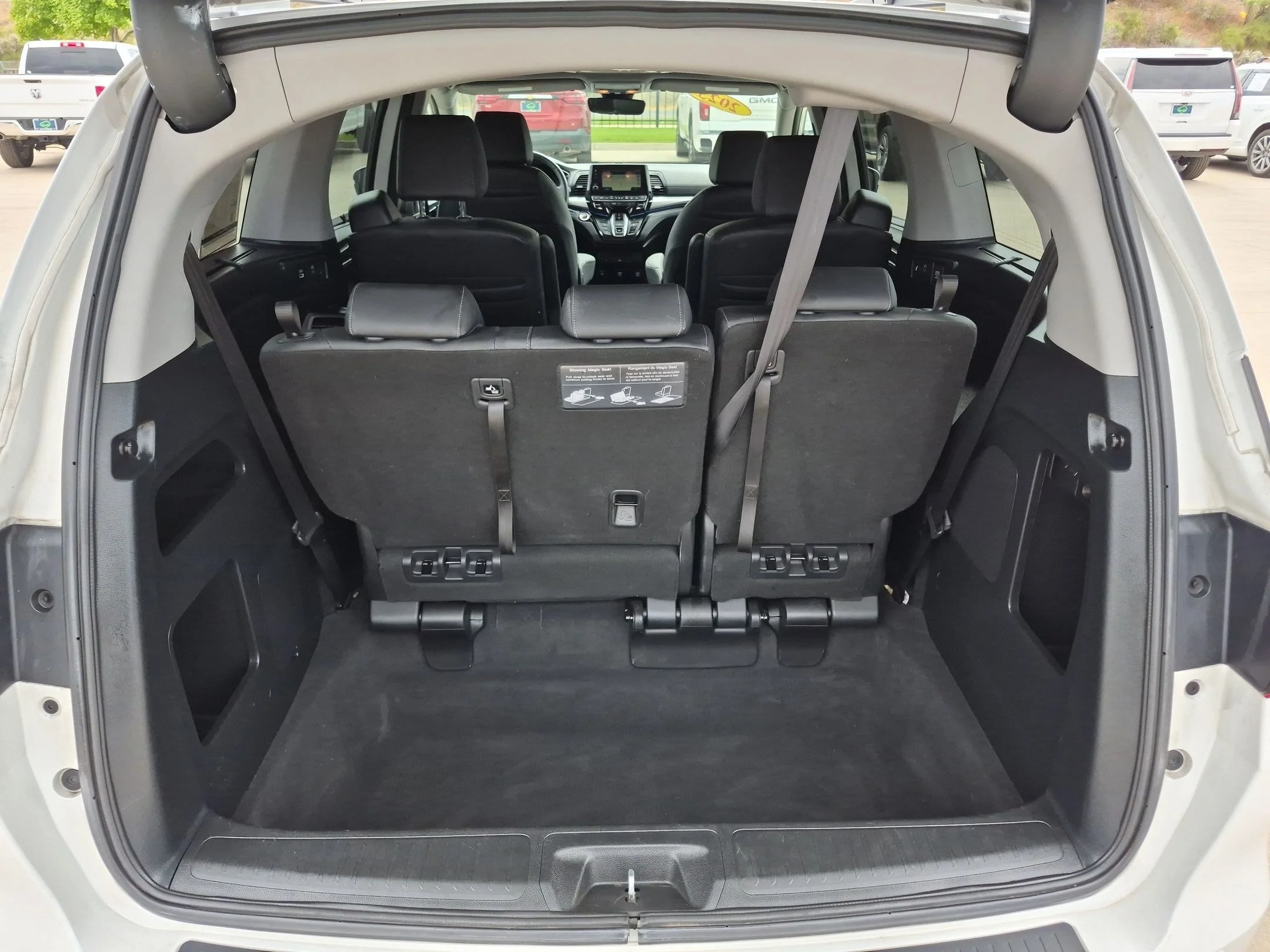 Used 2023 Platinum White Pearl Honda Touring image 34