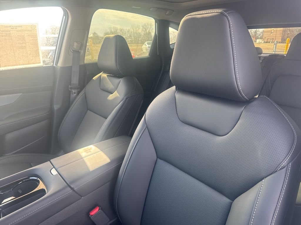 New 2026 Everest White Pearl TriCoat Nissan SL image 12