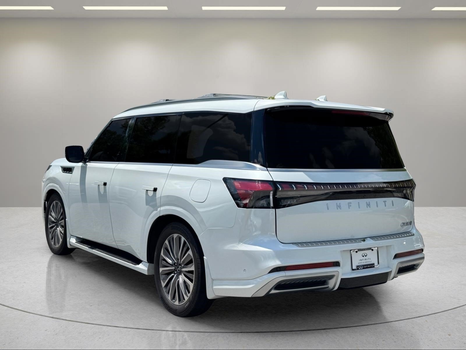 Used 2025 Radiant White INFINITI SENSORY image 3