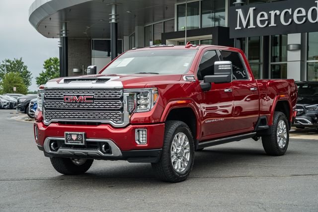 Used 2022 Cayenne Red GMC Denali image 3