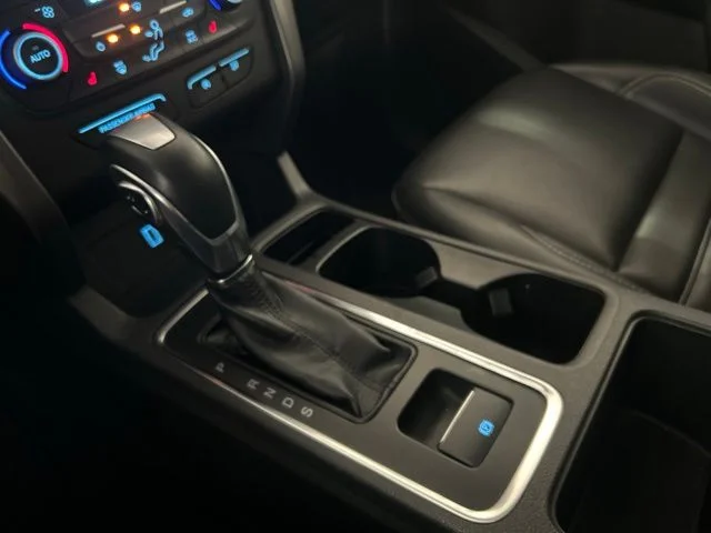 Used 2019 Sea Green Ford SEL image 30
