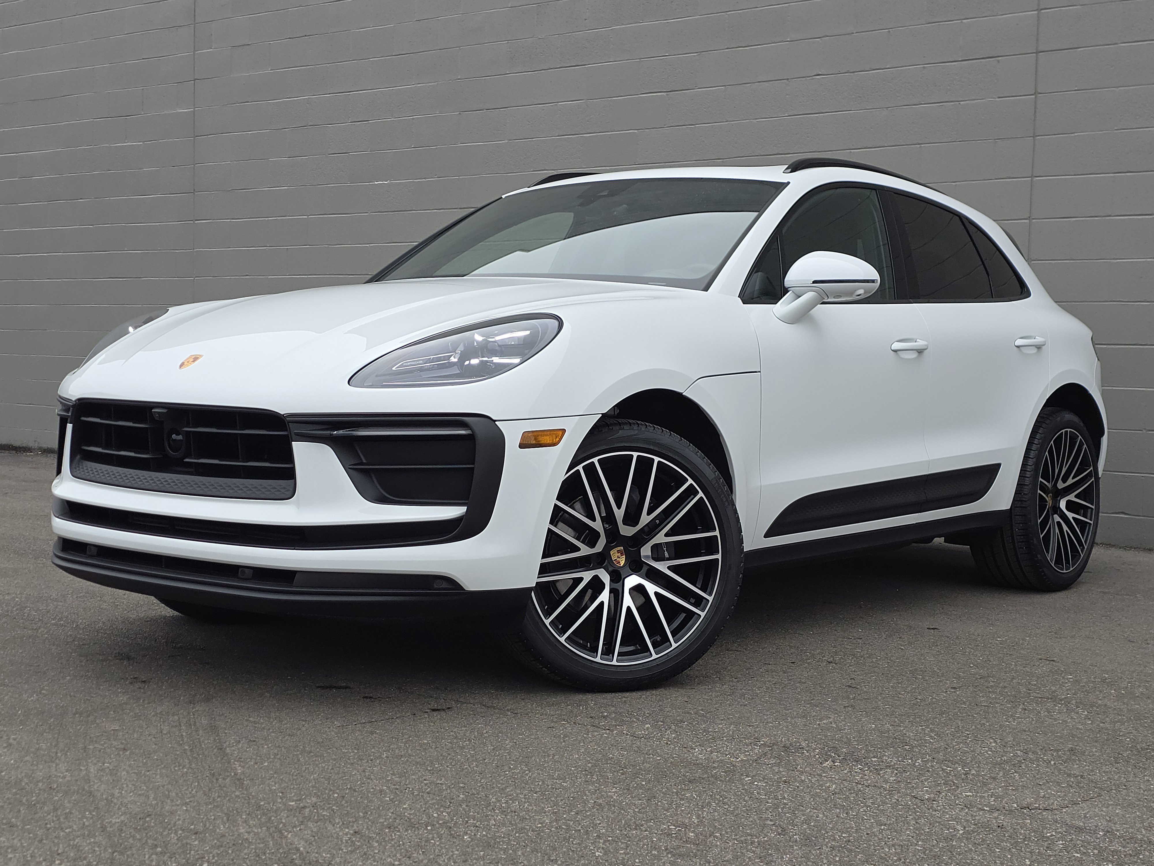 Used 2025 White Porsche  image 1