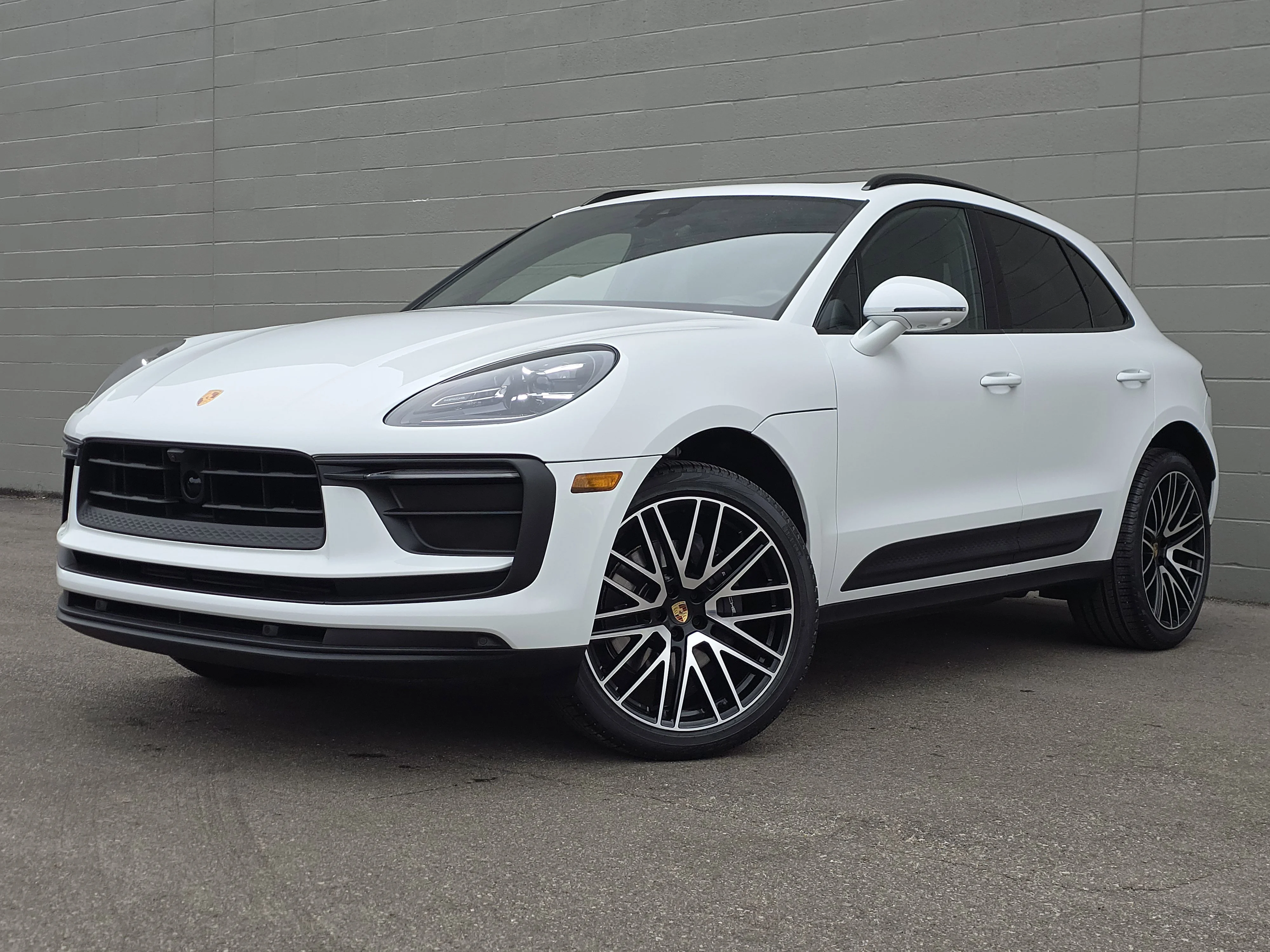 マカン　1/4 Certified Pre-Owned 2025 Porsche Macan Sport Utility in Columbus