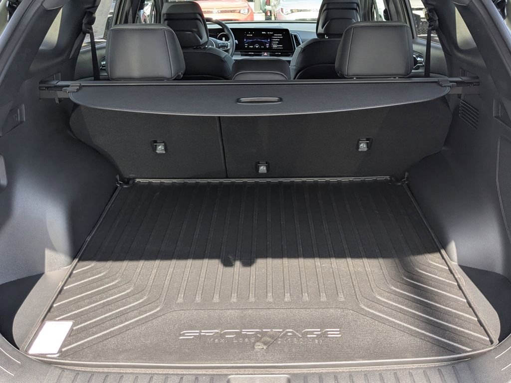 New 2025 Jungle Green Kia X-Line Prestige image 13