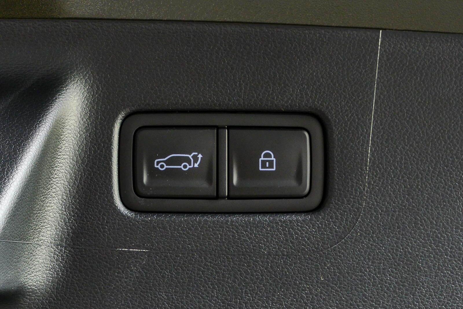New 2026 Rockwood Green Hyundai SEL FWD image 30