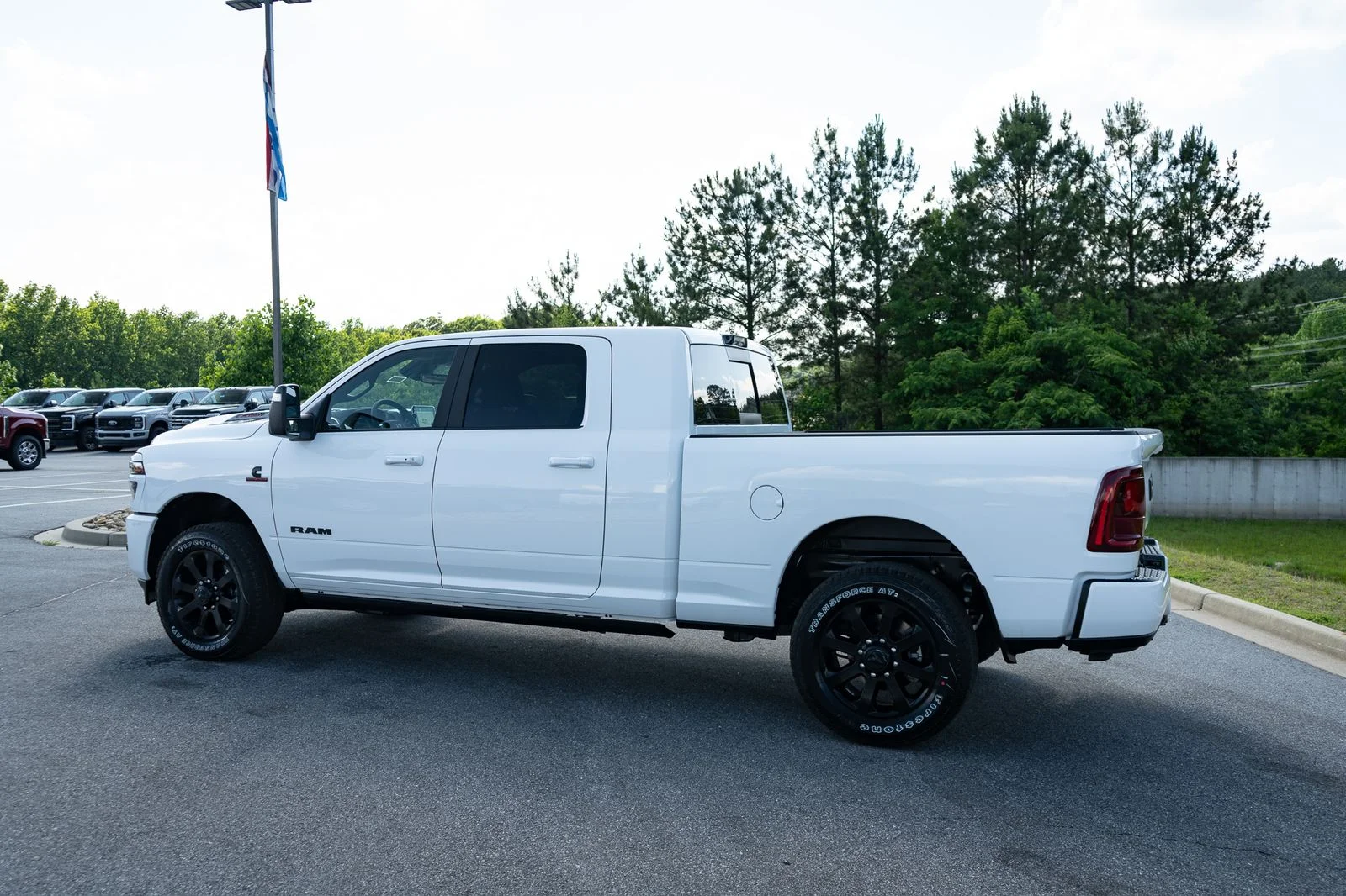 New 2026 Bright White Clear-Coat Exterior Paint RAM Laramie image 14