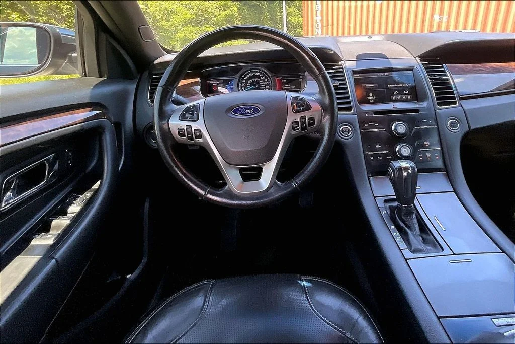 Used 2014 Blue Ford Limited image 4