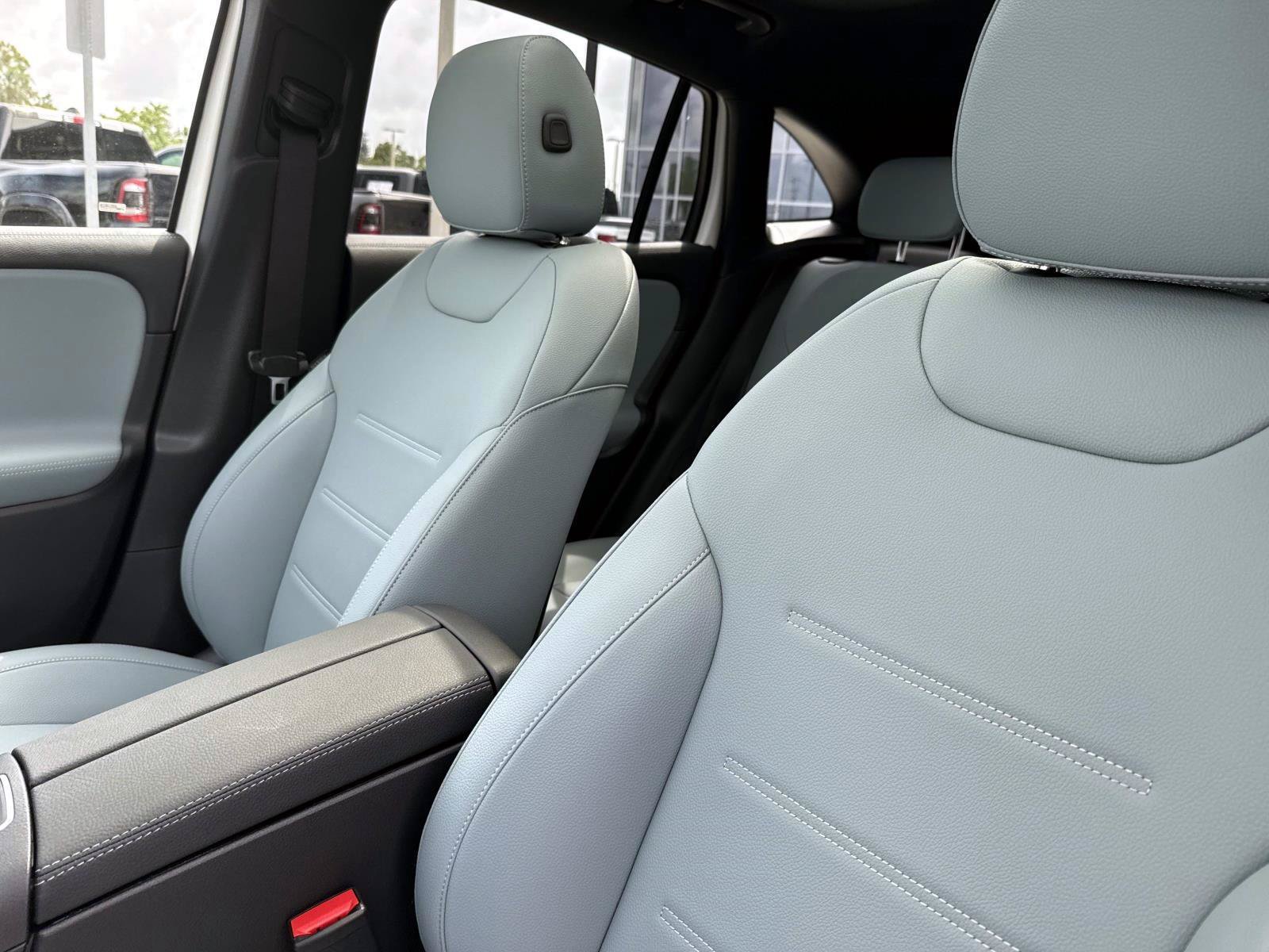 New 2026 Polar White Mercedes-Benz 250 SUV image 22