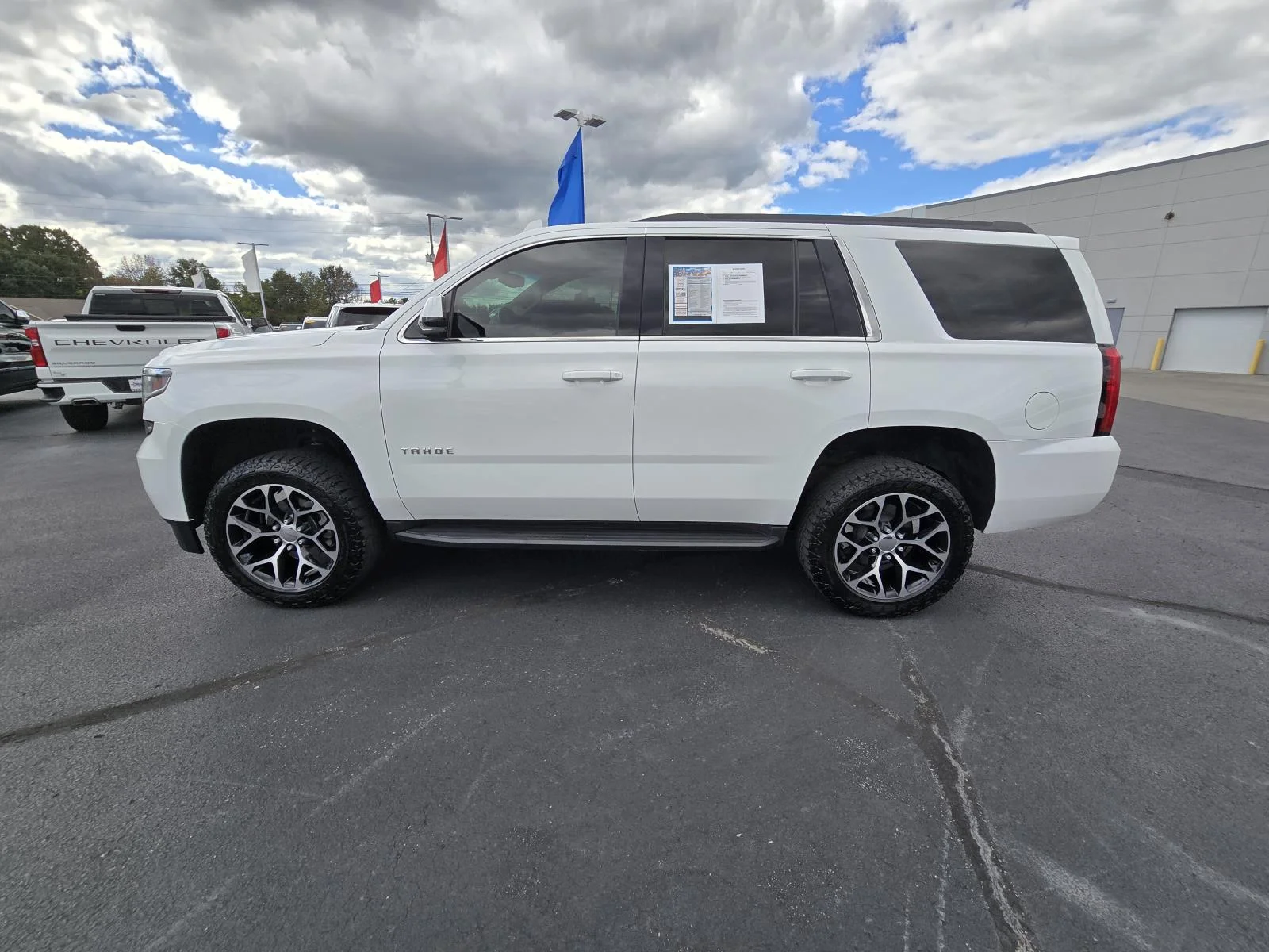 Used 2019 SUMMIT WHITE Chevrolet LS image 4