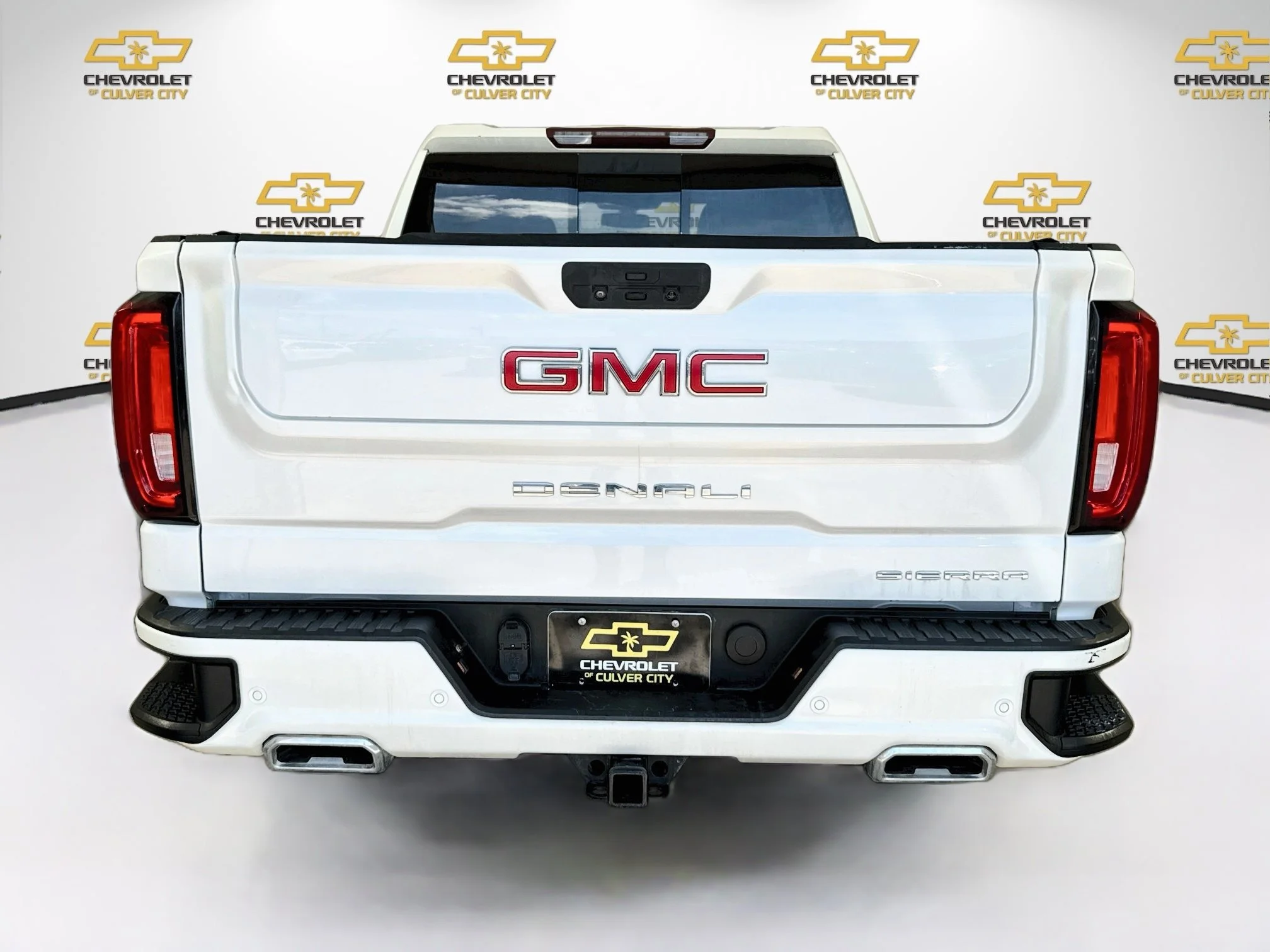 Used 2021 WHITE FROST TRICOAT GMC Denali image 7