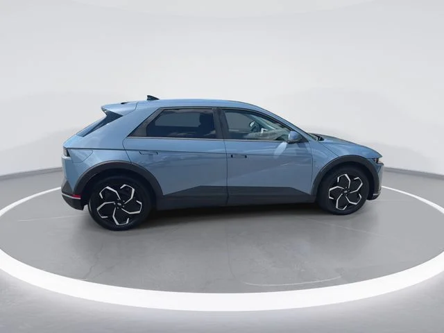 Used 2023 Blue Hyundai SEL image 9
