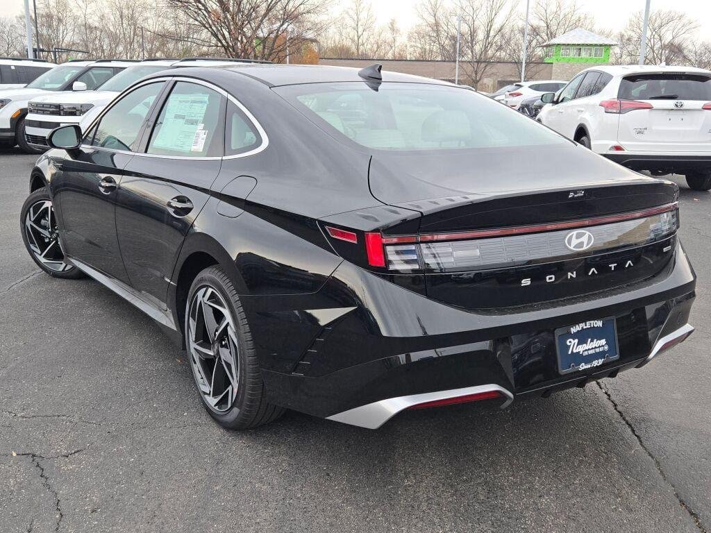 New 2026 Abyss Black Hyundai SEL Sport image 14