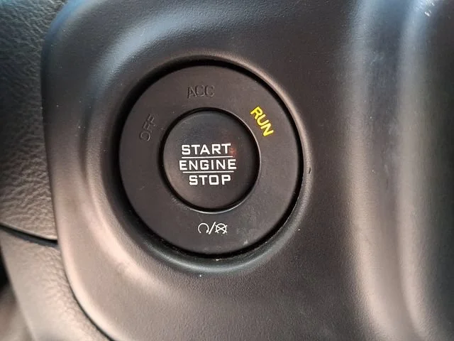 Used 2020 Teal Jeep Sport S 4x4 image 23