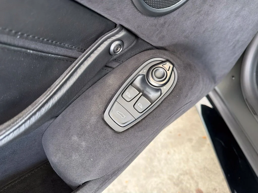 Used 2021 Black Aston Martin Base image 31