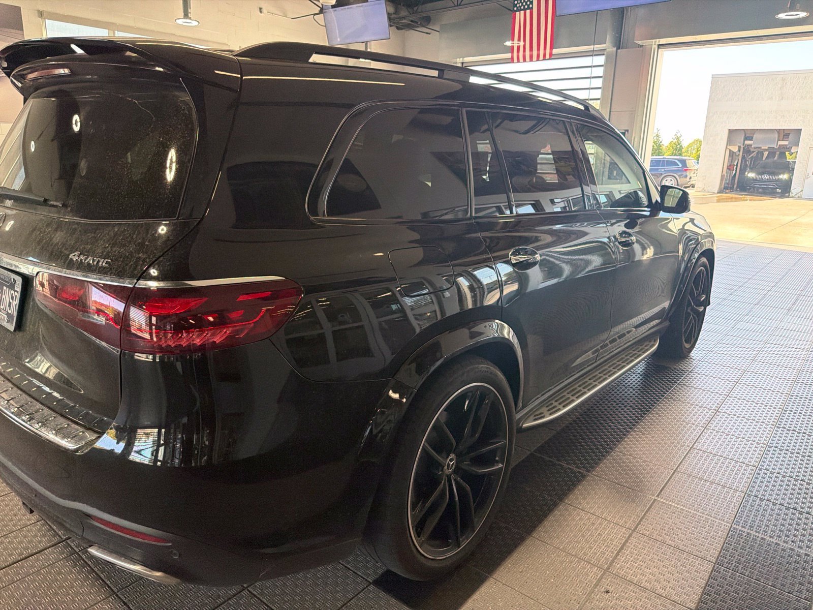 Certified Used 2025 Black Mercedes-Benz GLS 580 image 5