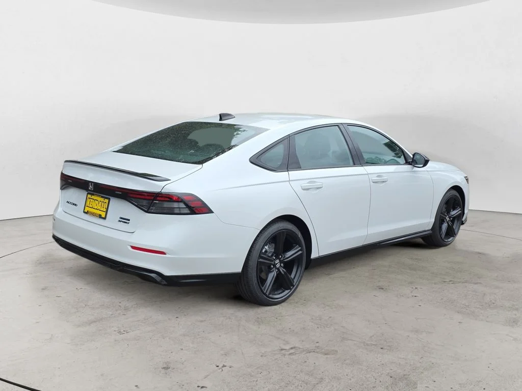 New 2026 Platinum White Pearl Honda Sport-L image 5