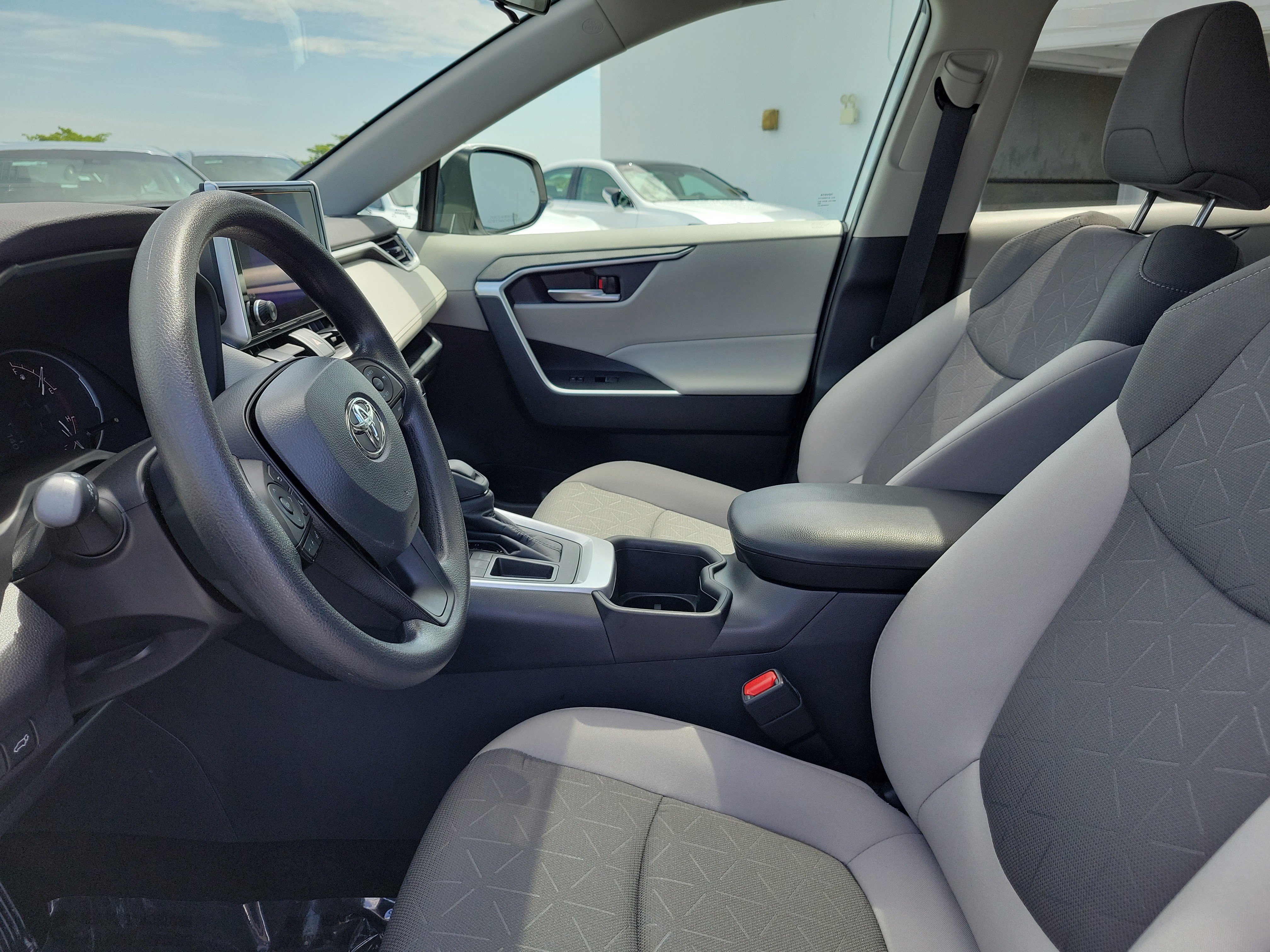 Used 2025 Ice Toyota XLE image 24