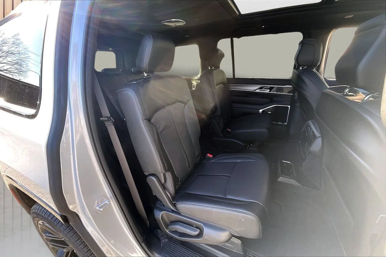 New 2026 Silver Zynith Jeep Limited Reserve image 21