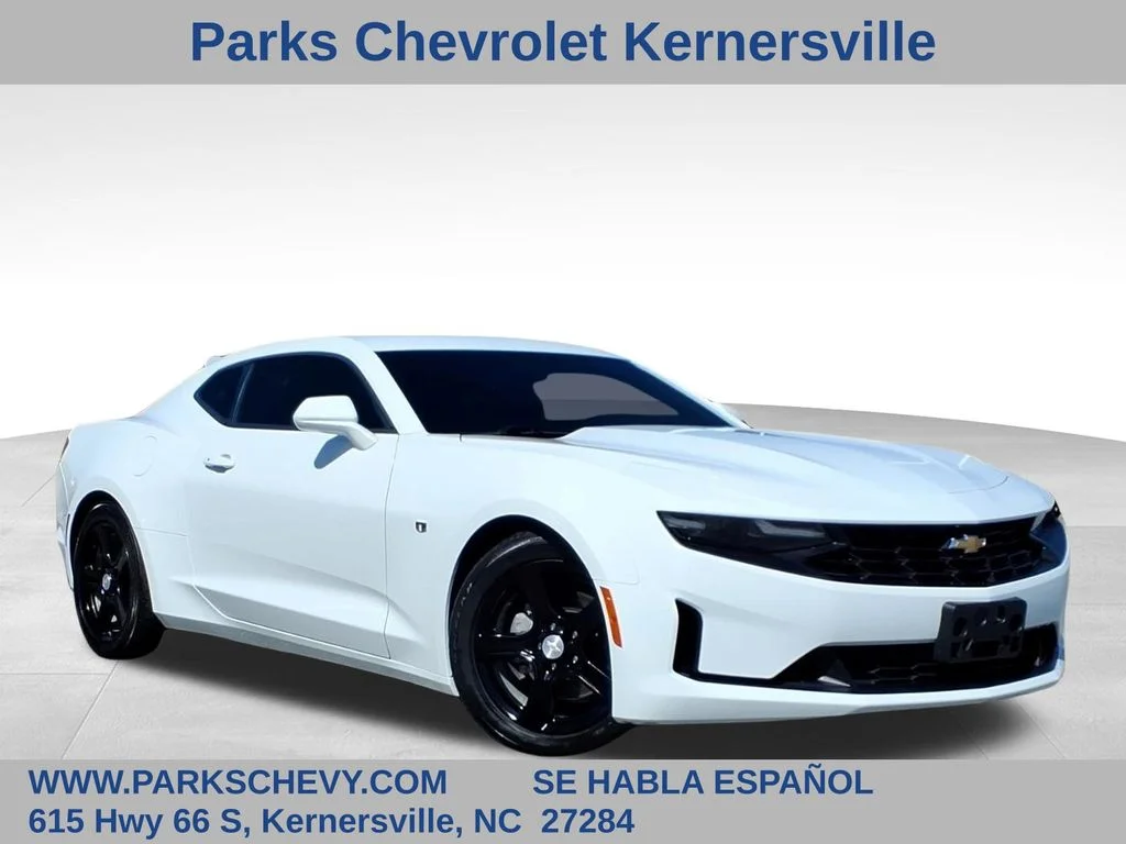 Used 2023 White Chevrolet 1LT image 1
