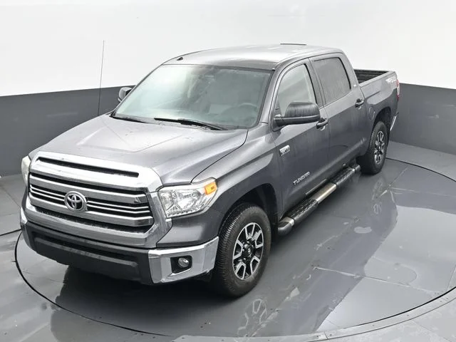 Used 2017 Magnetic Gray Metallic Toyota SR5 image 20