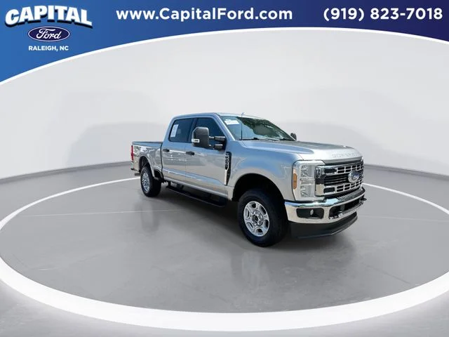 Used 2024 Silver Ford XLT image 2