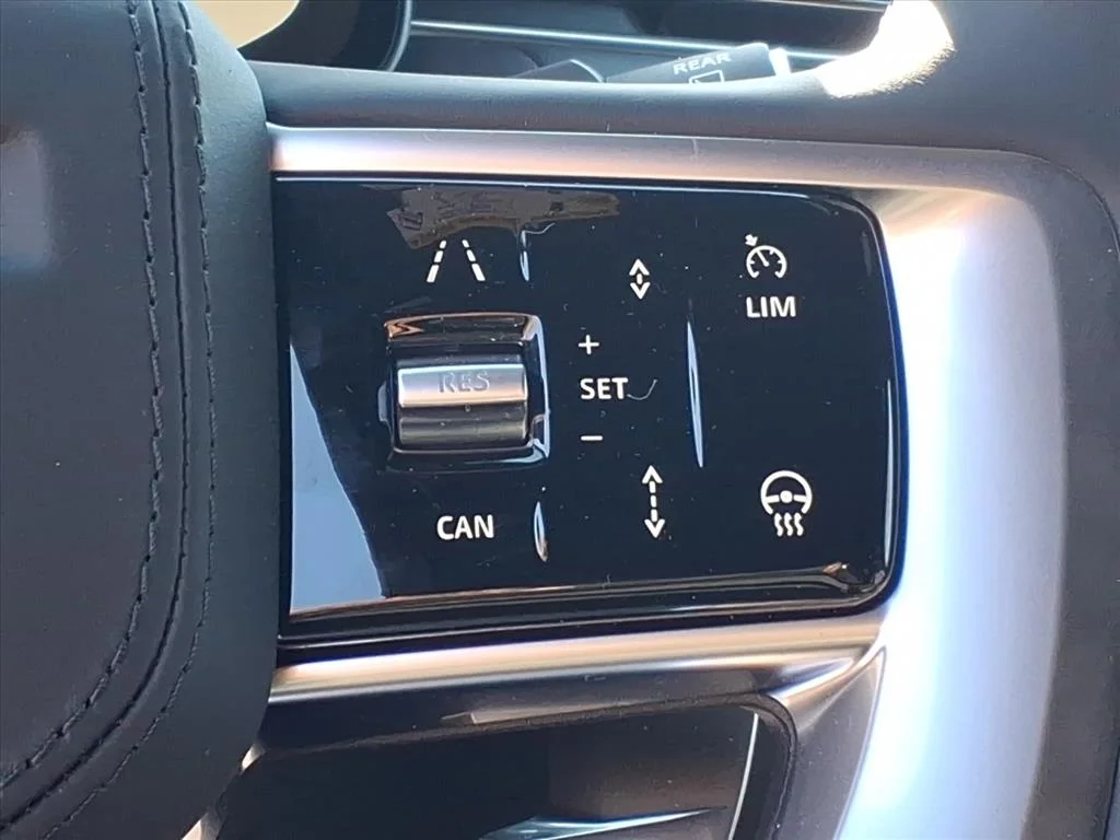 New 2026 Carpathian Grey Land Rover SE LWB image 15