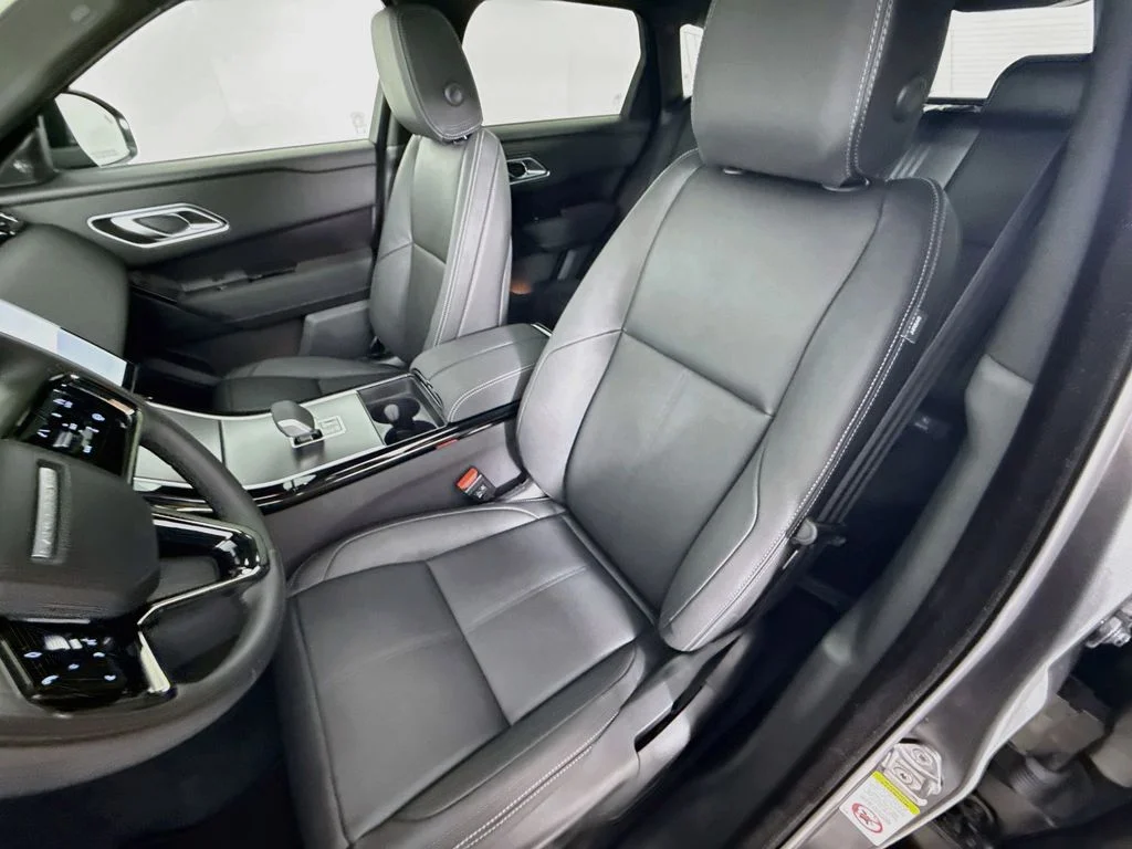 New 2026  Land Rover  image 5