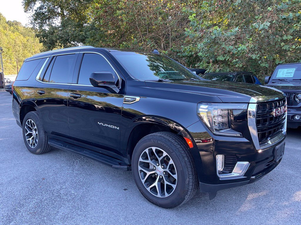 Used 2022 Black GMC SLE image 7