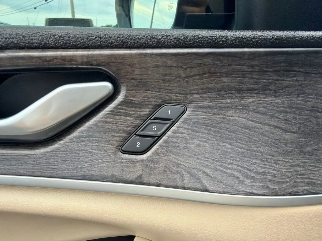 Used 2024 White Jeep Limited image 33