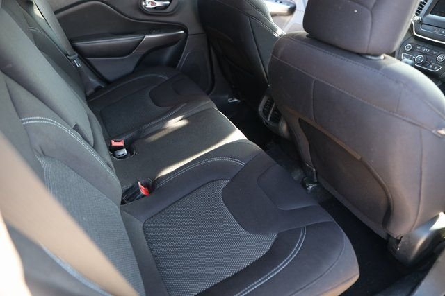 Used 2021 Slate Blue Pearlcoat Jeep Latitude image 22