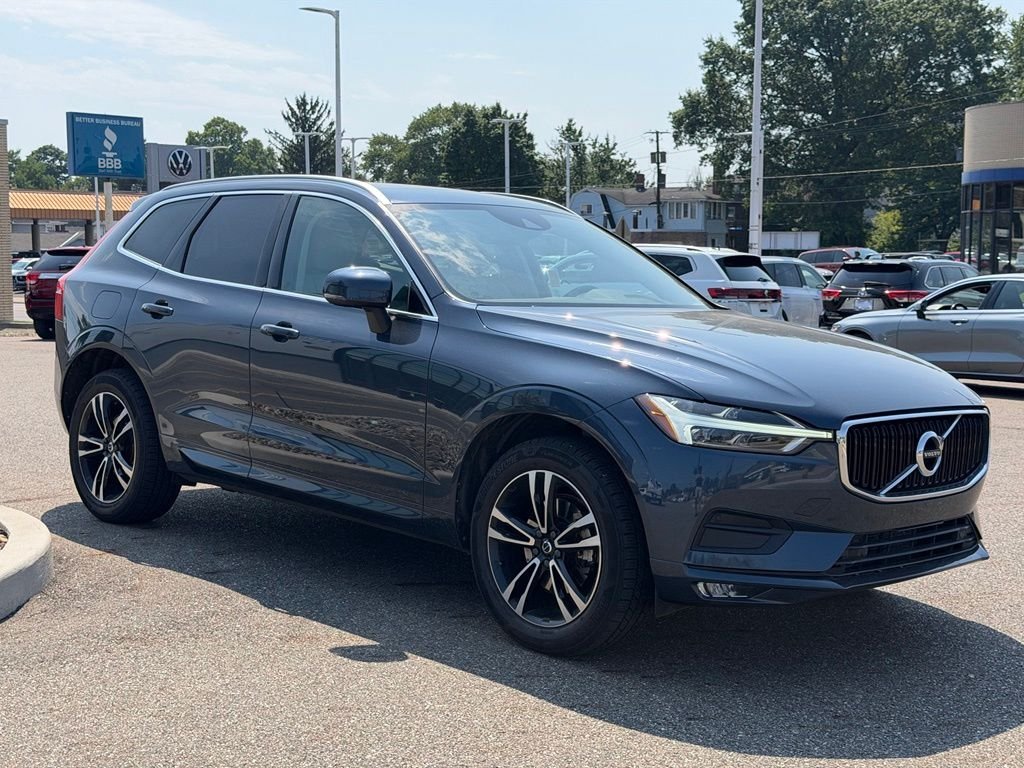 Used 2021 Blue Volvo T5 Momentum image 5