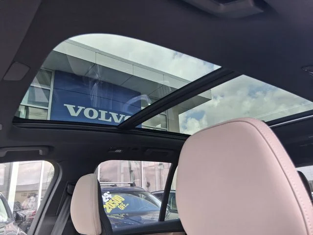 New 2026 Aurora Silver Volvo Plus image 19