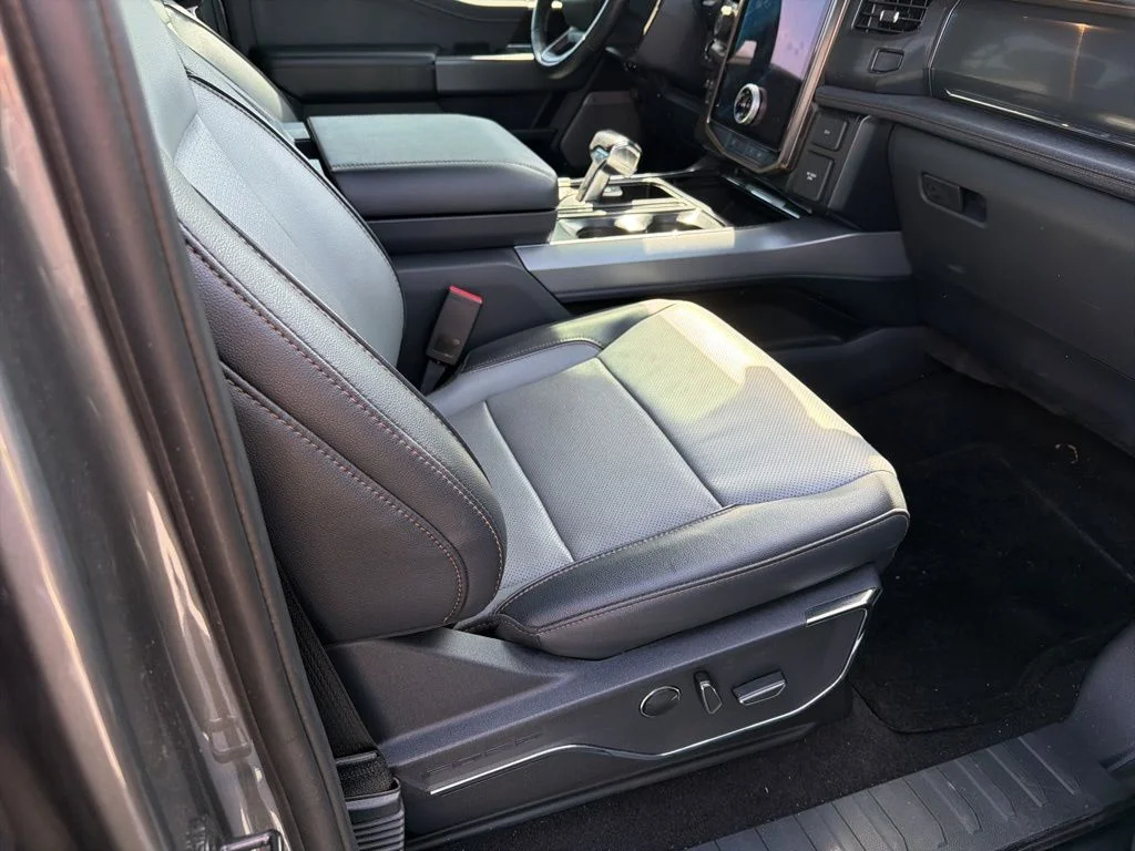 Used 2023 Gray Metallic Ford Lariat image 21