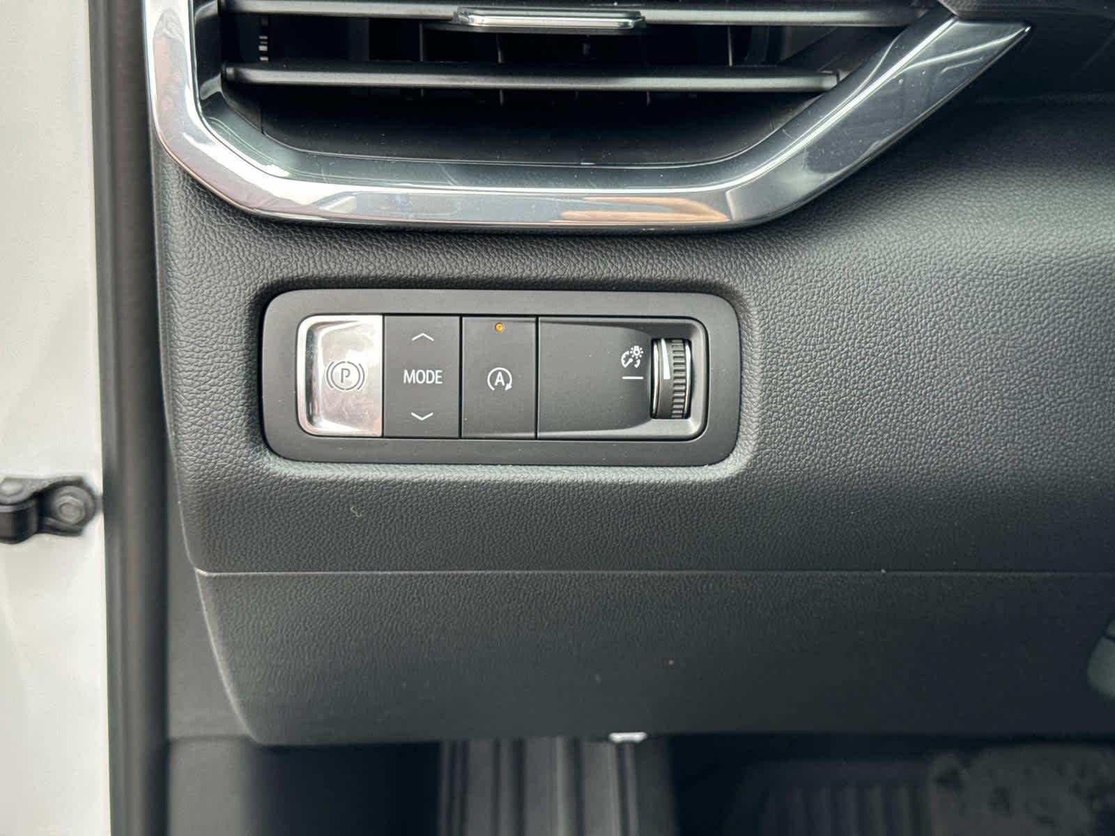 2026 GMC Acadia Elevation - Photo 12