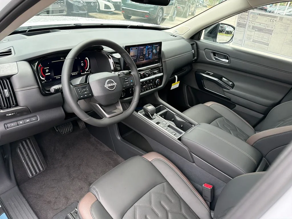 New 2026 Everest White Pearl TriCoat Nissan Platinum image 13