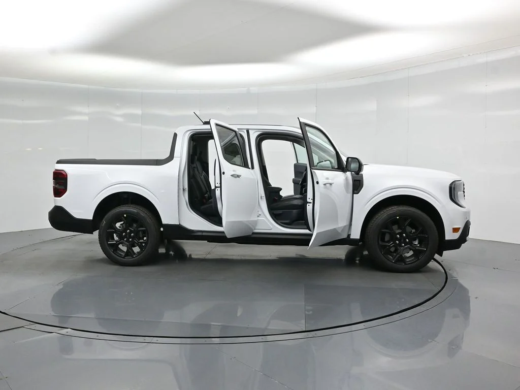 New 2026 White Ford Lariat image 4
