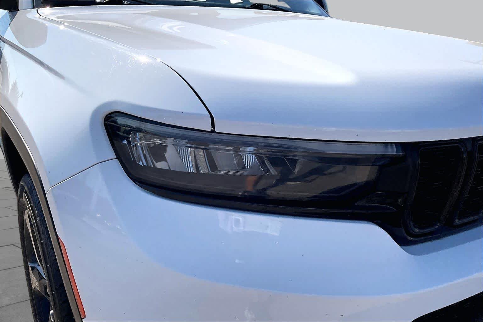 Used 2021 Bright White Clearcoat Jeep Altitude image 27