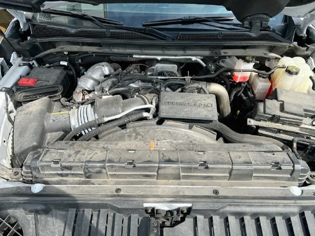 Used 2024 White GMC Denali Ultimate image 31