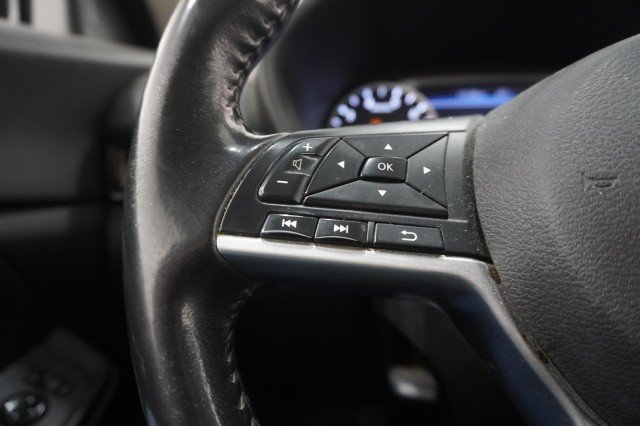 Used 2022 BLACK Nissan SV image 19