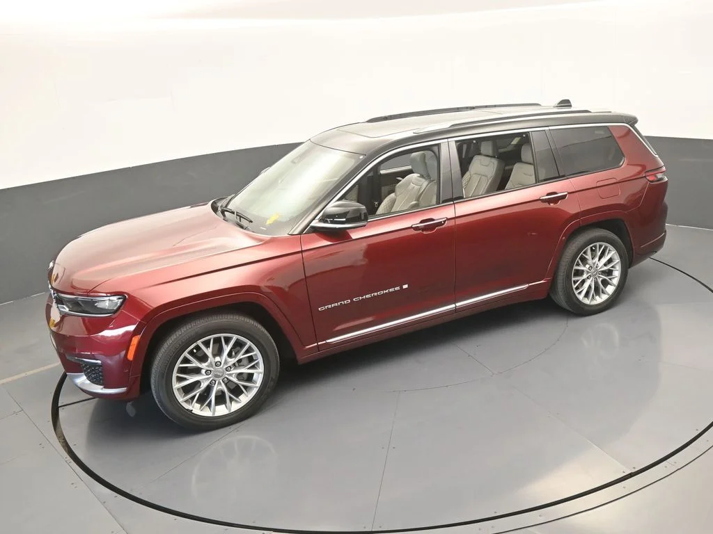 Used 2023 Velvet Red Pearlcoat Jeep Summit image 56