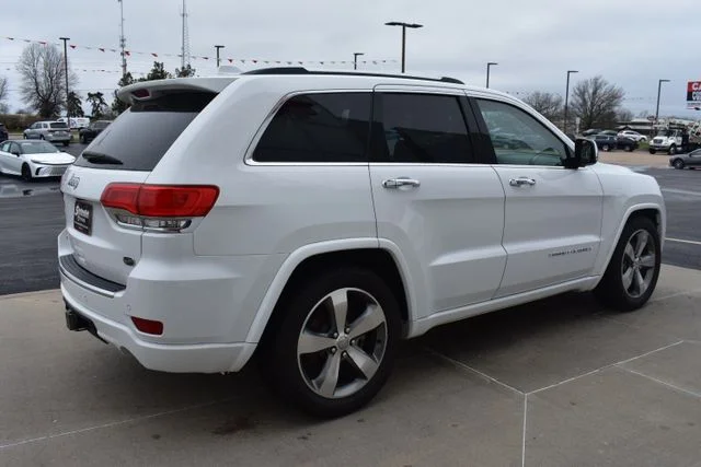 Used 2016 White Jeep Overland image 5