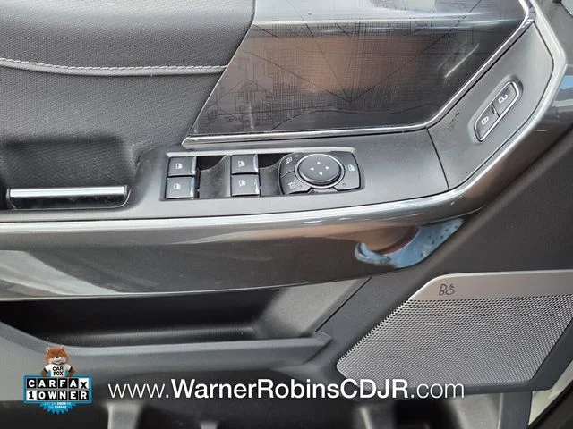 Used 2023 White Ford XLT image 27