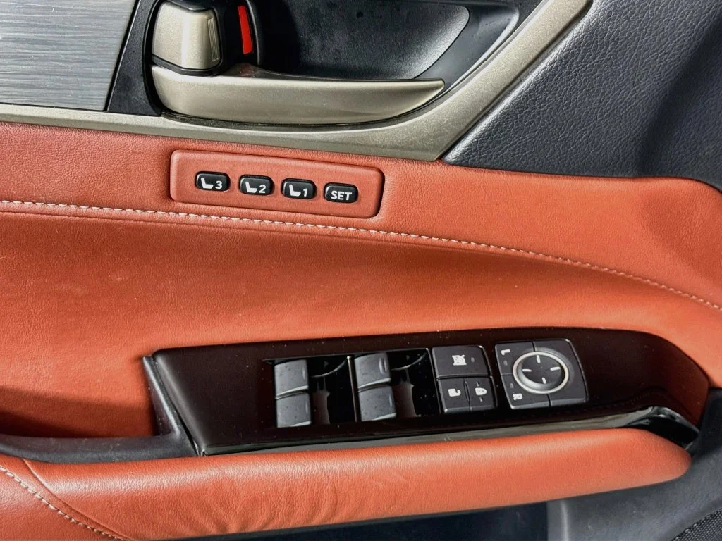 Used 2013 Silver Lexus 350 image 22