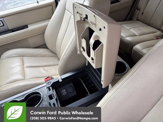 Used 2017 Gold Ford Limited image 24