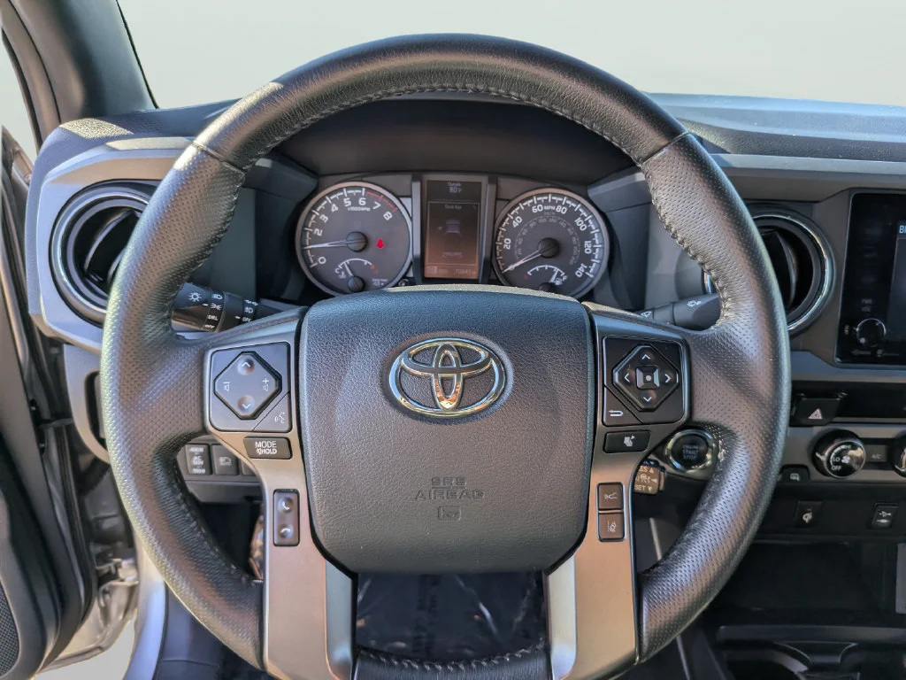Used 2018 Silver Toyota TRD Off-Road image 27