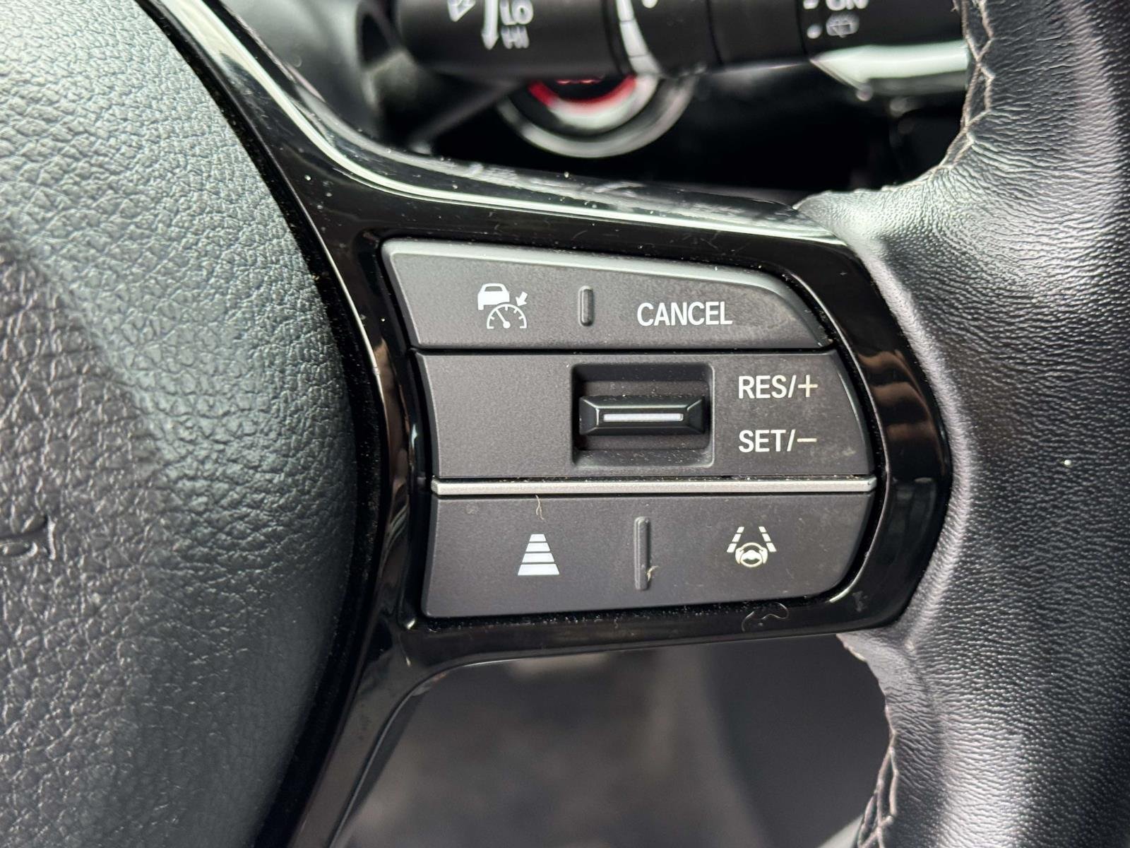 Used 2024  Honda EX-L image 21