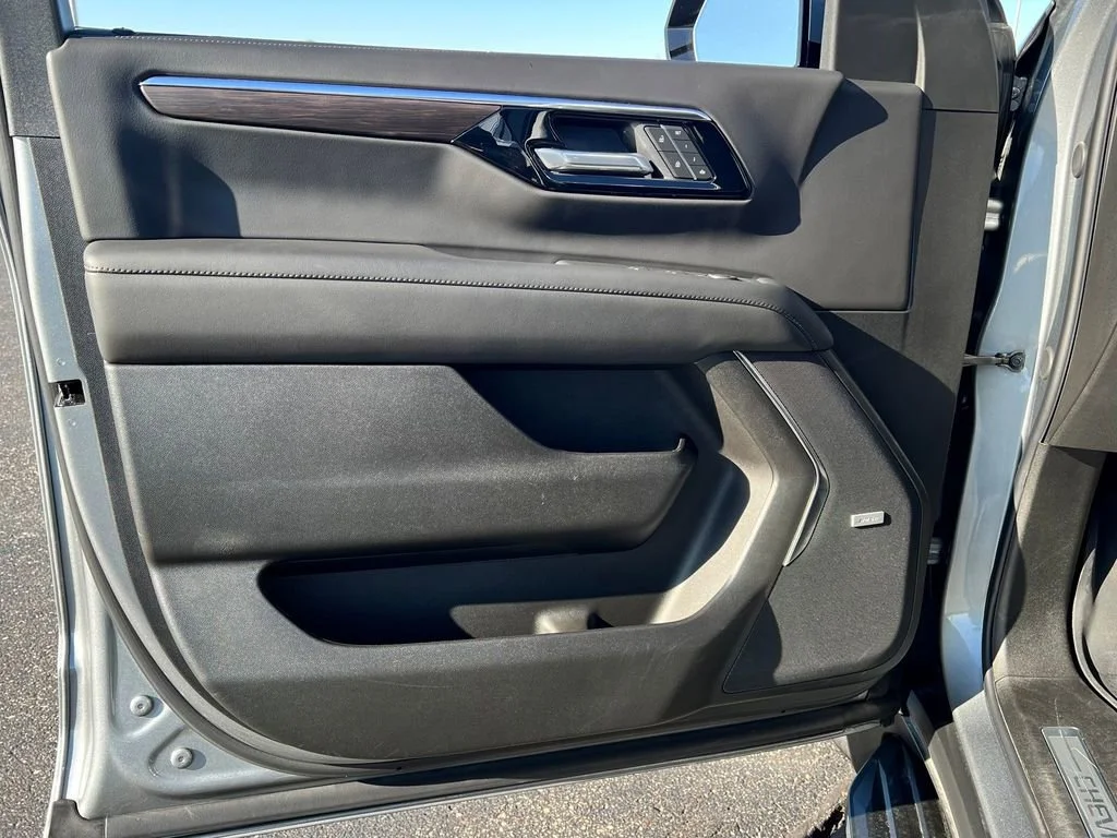 2026 Chevrolet Tahoe LT - Photo 11