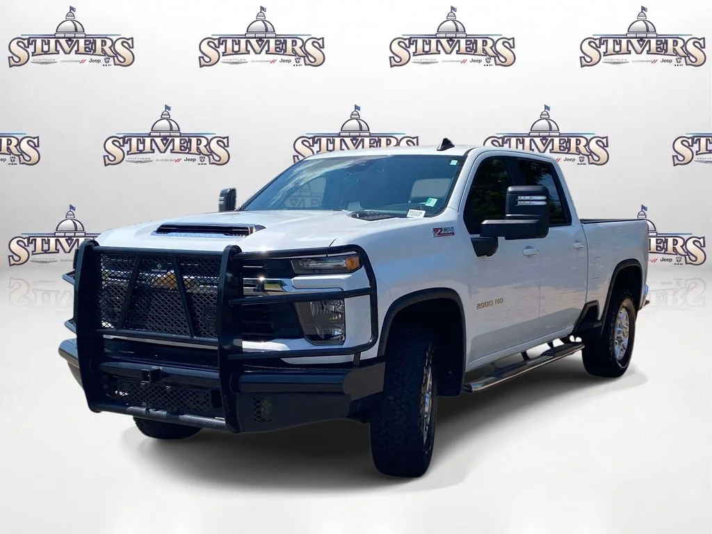 Used 2024 White Chevrolet LT image 3